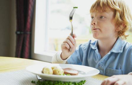 宝宝挑食的原因有哪些？为什么在幼儿园就不挑食？