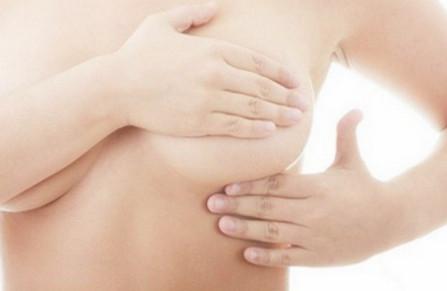 关爱女性乳房健康，产后疏通乳腺有多重要？