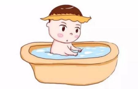 秋季如何给宝宝洗澡？秋季洗澡的常见问题有哪些？