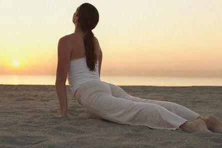 “大姨妈”的颜色有时鲜红，发暗甚至接近黑色？是否正常吗？