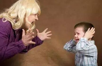 比起打骂，孩子更害怕父母做这几件事......别在孩子的心里留下阴影！