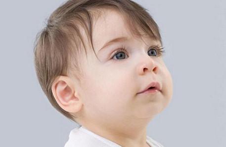 为什么她家孩子3年不感冒？只因她随手的几个小动作......