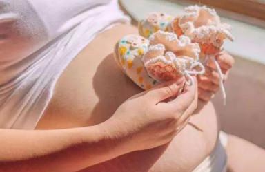 胎儿最不喜欢这4种食物，孕妈却总忍不住偷吃......