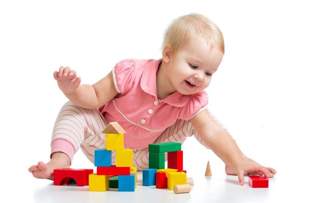 宝宝玩积木玩具的好处 孩子爱玩积木没毛病