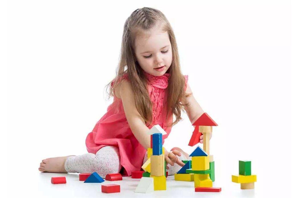 不同月龄宝宝玩积木的方法 搭积木诀窍