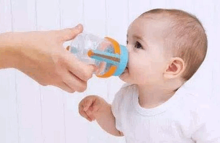 孩子喝水真的很多讲究，你知道吗？