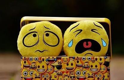 孩子哭着咳着就吐了，这是怎么回事呢？