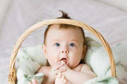 新生儿满月长几斤正常 宝宝满月时应该有多重