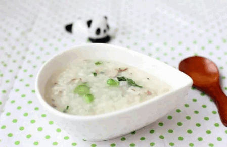 牛肉香菇芥兰十倍粥，香气四溢的美味，你会做吗？