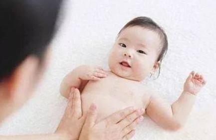 冬季给宝宝护理皮肤，千万别犯这些错！后果太严重