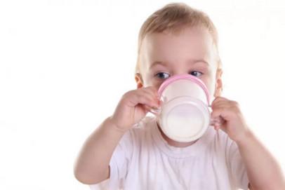 配方奶粉喝到几岁比较好？3、4段奶粉真的有必要喝吗？