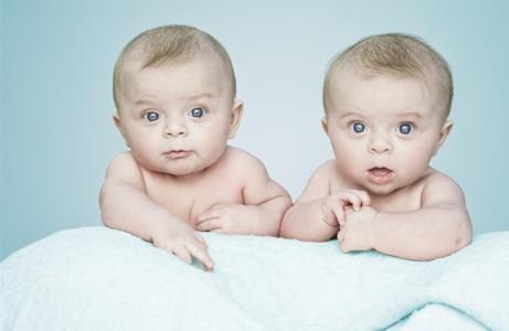 双胞胎怎么喂养才好 双胞胎宝宝喂养知识大全