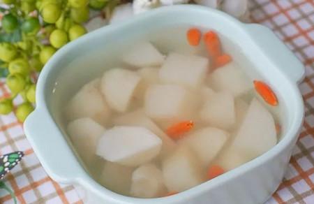 雪梨马蹄汤的做法，有效缓解咳嗽发烧、积食上火