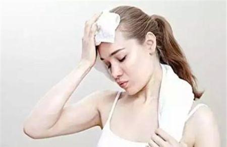 产后出虚汗怎么回事 生产后出虚汗护理方法大全