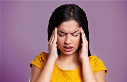 女人经常头疼有哪些原因 经常头疼居然是这些原因造成的