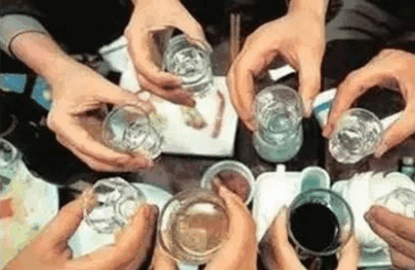 酒量真的能练出来吗？是的，拿命去练！
