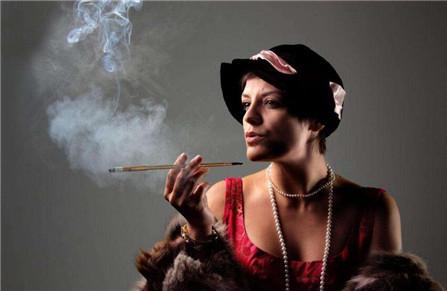 女人抽烟对胸部的危害 抽烟真的会得乳腺癌吗？