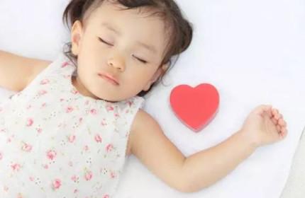 孩子晚睡、睡眠时间少，宝妈该怎么做？