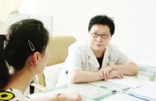 女孩很不容易怀孕，婆婆却不让医生透露，可她是个好婆婆