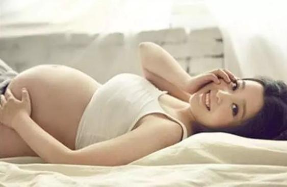 为了嫁给富二代，小姑娘未婚先孕，如愿生下龙凤胎