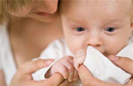 宝宝感冒症状有哪些，如何缓解