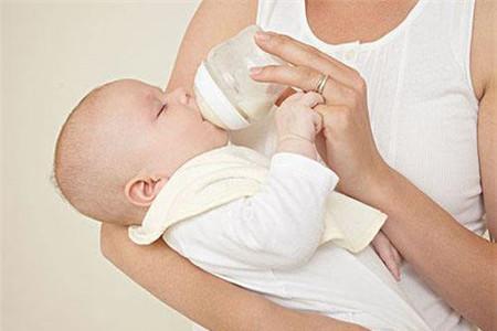 为什么母乳是凉的 奶凉需改善