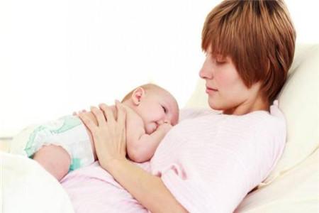 为什么母乳放久会分层 母乳变化要知晓