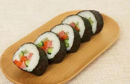 宝宝挑食时，简单美味小寿司帮助宝宝开胃