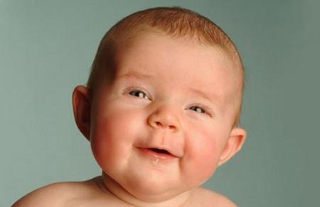 妈妈如何护理爱流口水的宝宝？