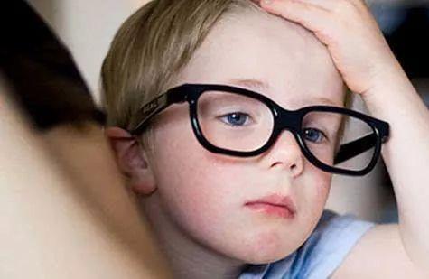 小学生近视越来越多，该如何识别商家陷阱呢？