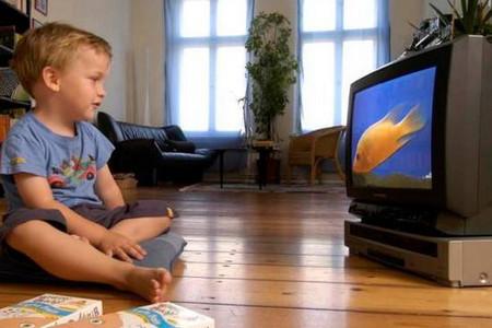 小孩多大可以看电视？3岁以内不能看？