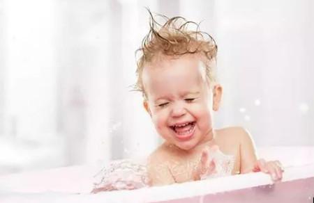 宝宝发高烧能洗澡吗？家长知道吗？
