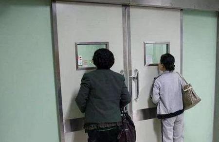 怀孕多月, 被丈夫打流产, 婆婆赶来，她哭了