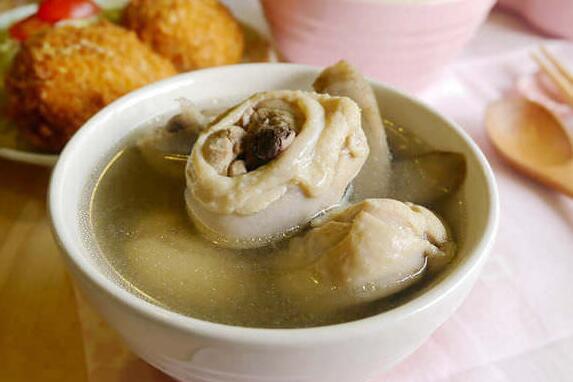 牛蒡炖鸡汤 滋补元气的养生汤