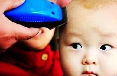 宝宝生下6个月不长头发，只因为婆婆做了这件事！