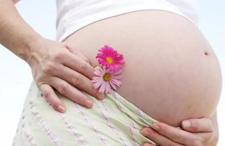 生完孩子之后胸部变形，孕期胸部该如何保养？