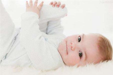 胎粪怎么擦才擦干净 男女宝宝要区分