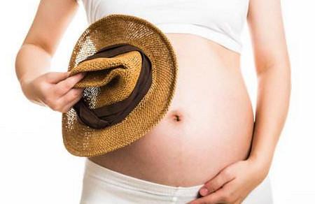 孕妈妈都是怎样给宝宝做胎教的呢？胎教讲故事有技巧
