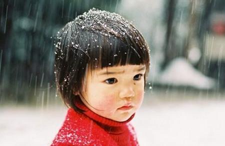 如果家庭条件不错，就别总让女儿穿这种衣服，会自卑！