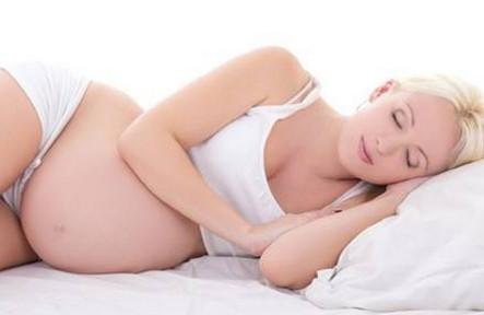 孕晚期为什么要左侧睡？为何医生也提倡