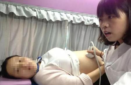 婆婆强迫打胎孕妇不同意，回答令人称赞......