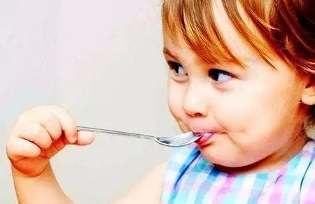 宝宝成长到6个月时，这4件事，家长一定要做好！