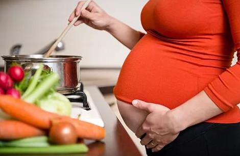 冬天越来越冷，准妈妈该如何运动呢？试试这个冬季运动操