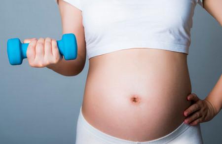 怀孕期间该如何合理控制体重？学会这个简单的公式