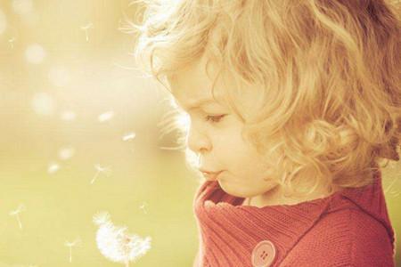 7岁孩子胆小怕鬼，在学校还很怕老师怎么办？