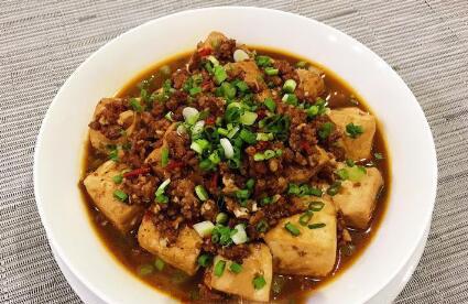 剁椒肉末烧豆腐 软嫩入味的下饭菜