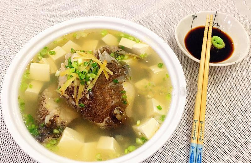 姜丝豆腐石斑鱼汤 暖胃又暖身的养生鱼汤