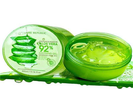 私处可以擦芦荟胶吗 万能胶也有弊处