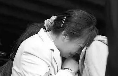 好婆婆帮我带大三个孩子，听到她和小姑子谈话，我让她回老家