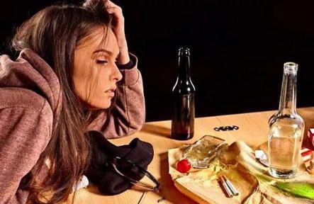 医生提醒：春节间吃这些药再喝酒，有猝死风险！